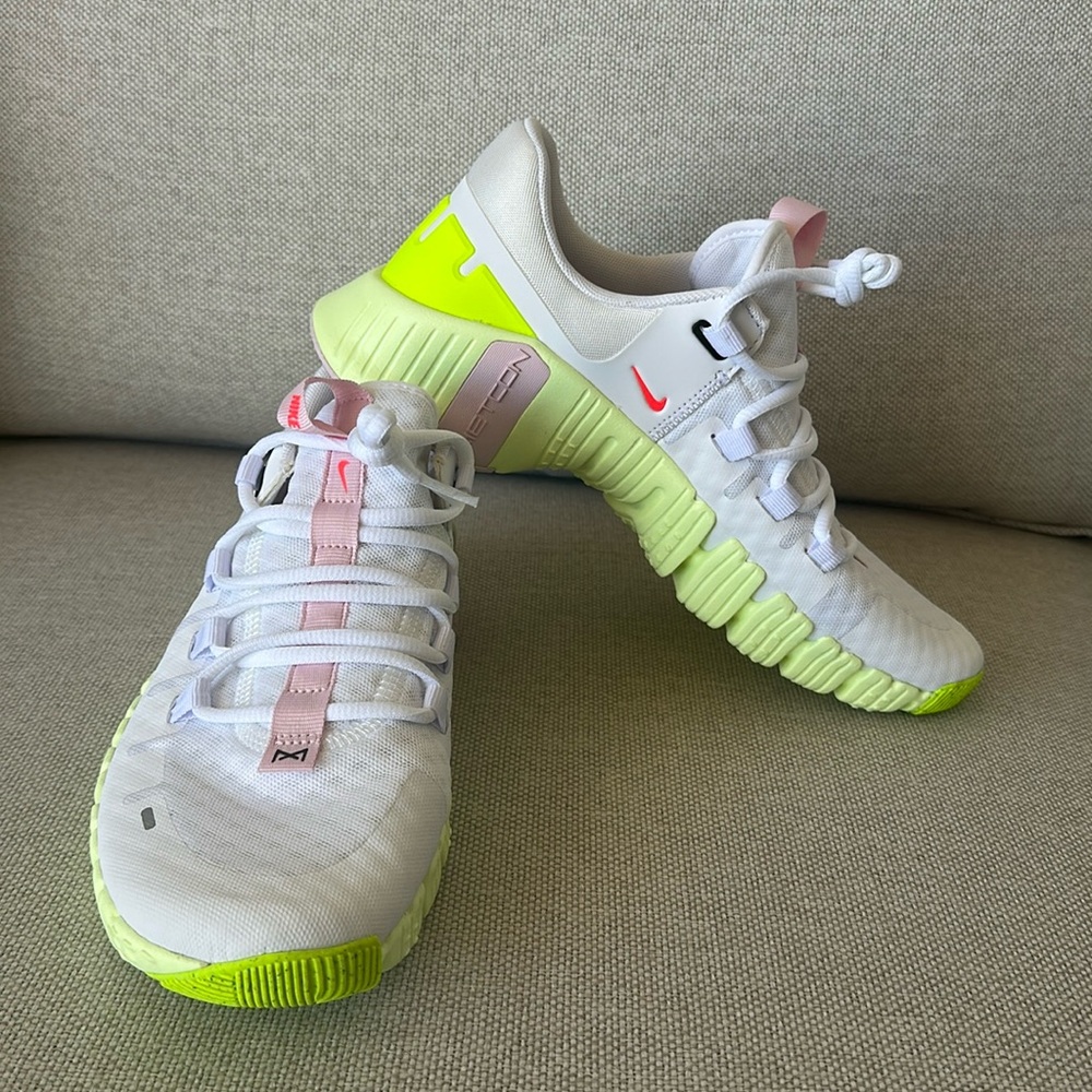 Nike Free Metcon 6 Women Workout Shoes Size US9